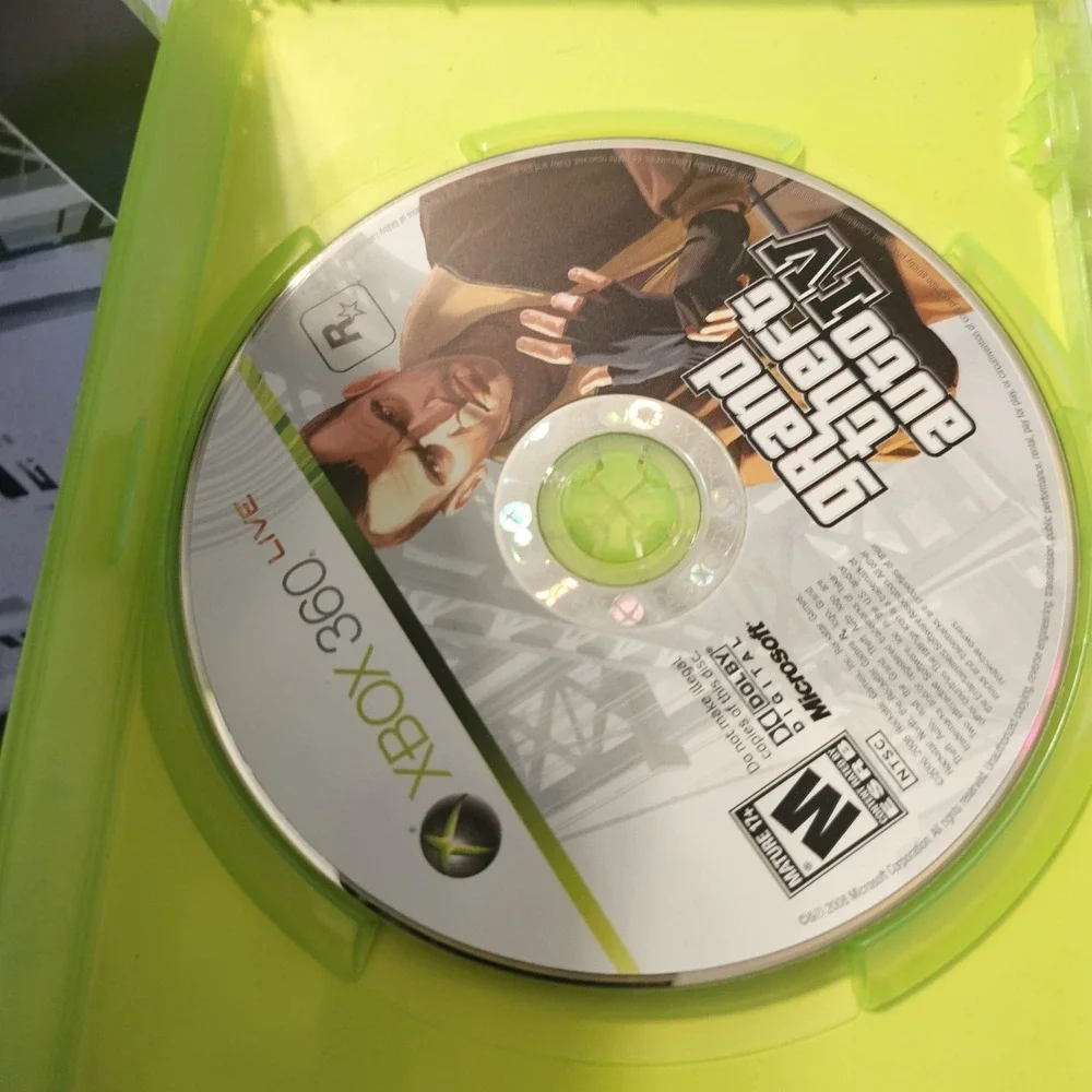 Grand Theft‎ Auto IV (Xbox 360, 2008) With MAP